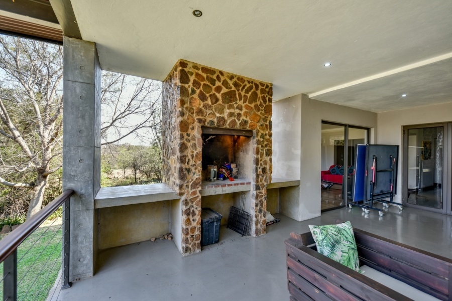 4 Bedroom Property for Sale in Leeuwfontein Gauteng
