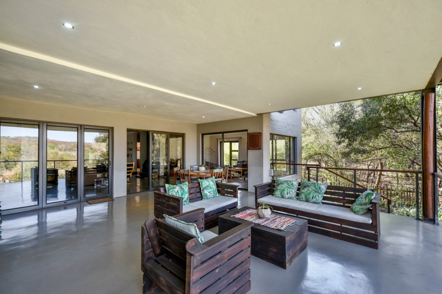 4 Bedroom Property for Sale in Leeuwfontein Gauteng