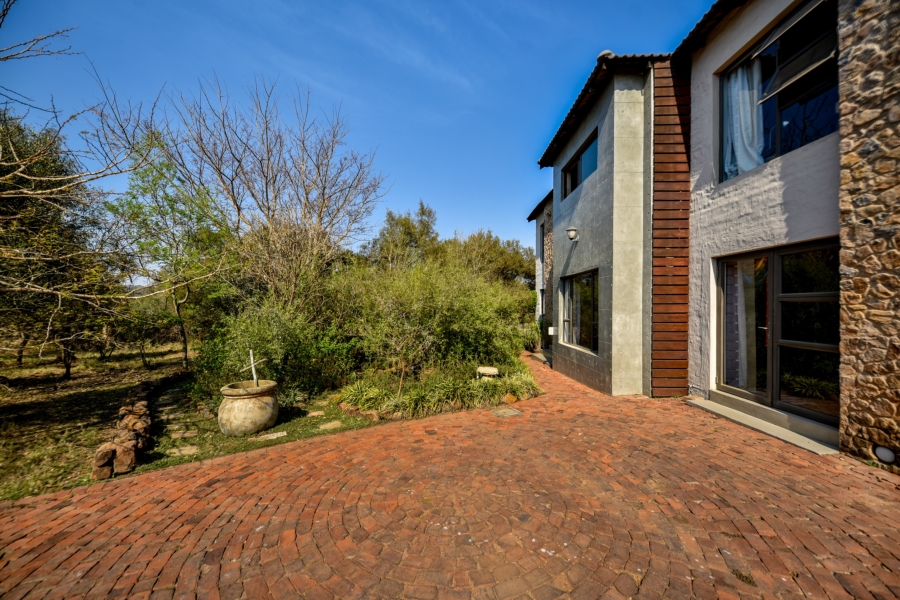 4 Bedroom Property for Sale in Leeuwfontein Gauteng