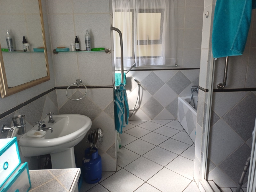 To Let 3 Bedroom Property for Rent in Arcon Park Gauteng