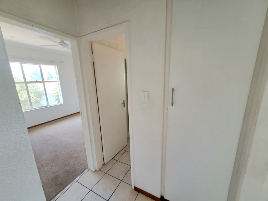 To Let 3 Bedroom Property for Rent in Three Rivers Proper Gauteng