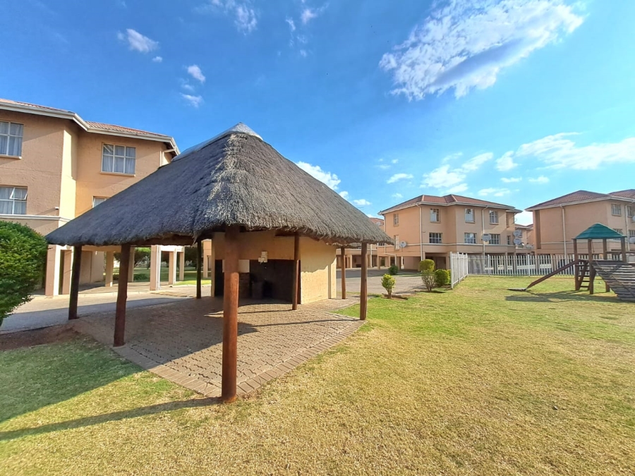 To Let 3 Bedroom Property for Rent in Three Rivers Proper Gauteng