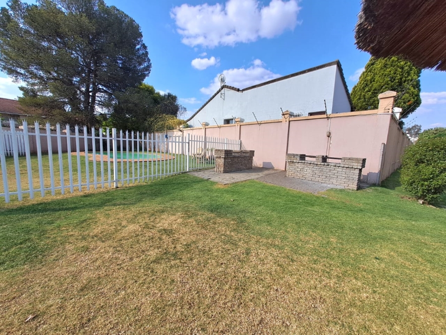 To Let 3 Bedroom Property for Rent in Three Rivers Proper Gauteng