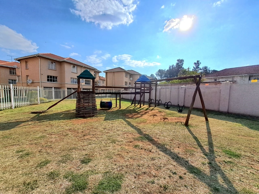 To Let 3 Bedroom Property for Rent in Three Rivers Proper Gauteng