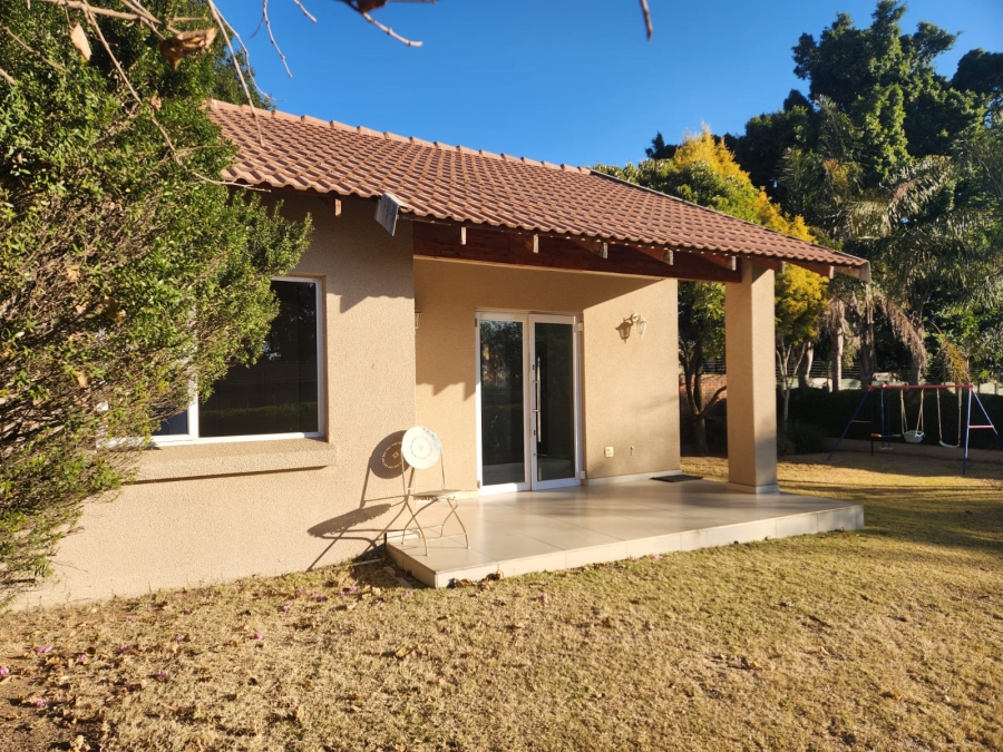 To Let 2 Bedroom Property for Rent in Wendywood Gauteng