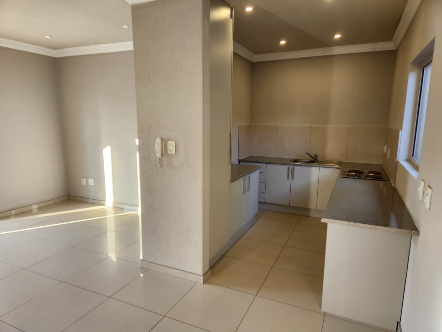 To Let 2 Bedroom Property for Rent in Wendywood Gauteng