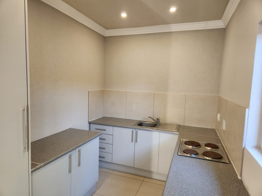To Let 2 Bedroom Property for Rent in Wendywood Gauteng