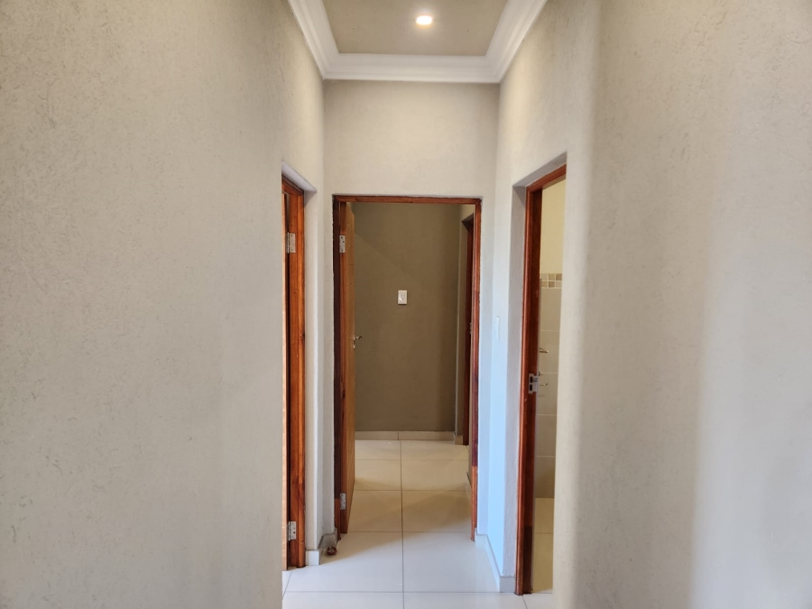 To Let 2 Bedroom Property for Rent in Wendywood Gauteng