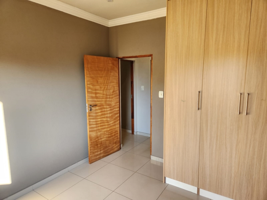 To Let 2 Bedroom Property for Rent in Wendywood Gauteng