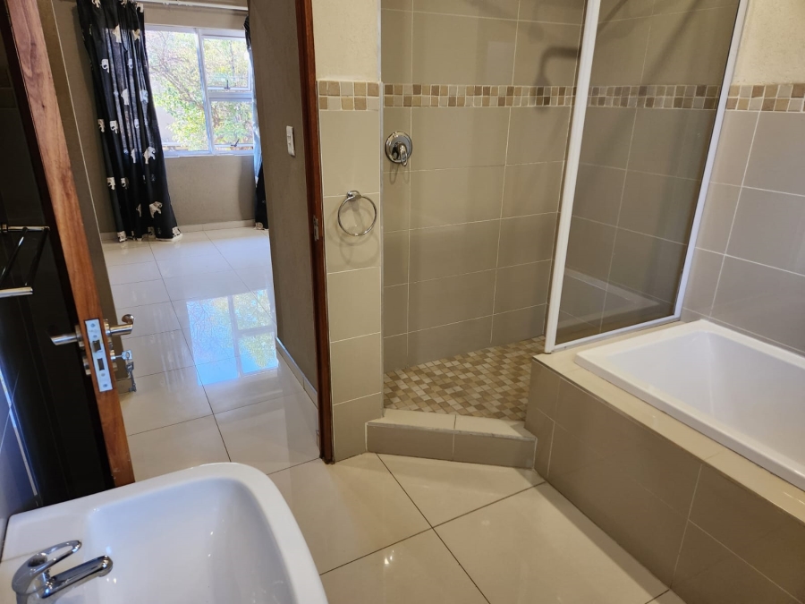 To Let 2 Bedroom Property for Rent in Wendywood Gauteng
