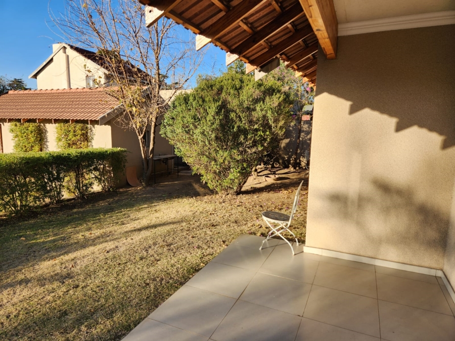To Let 2 Bedroom Property for Rent in Wendywood Gauteng