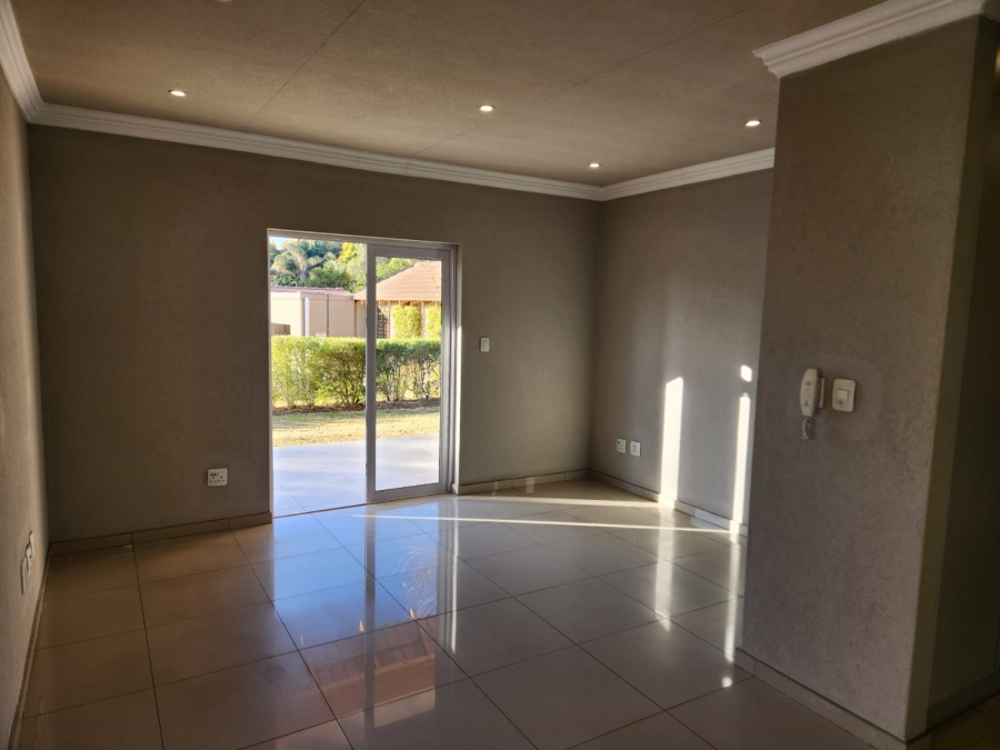 To Let 2 Bedroom Property for Rent in Wendywood Gauteng