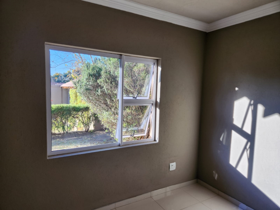 To Let 2 Bedroom Property for Rent in Wendywood Gauteng