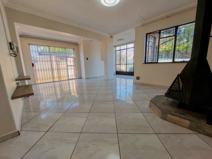 To Let 2 Bedroom Property for Rent in Westdene Gauteng