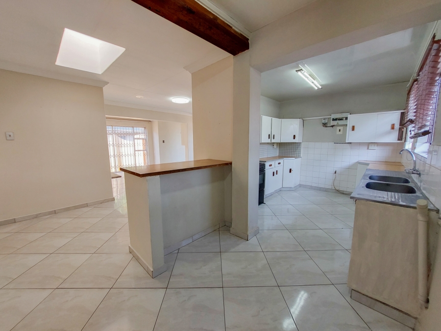 To Let 2 Bedroom Property for Rent in Westdene Gauteng