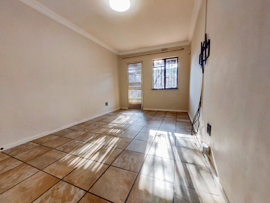 To Let 2 Bedroom Property for Rent in Westdene Gauteng