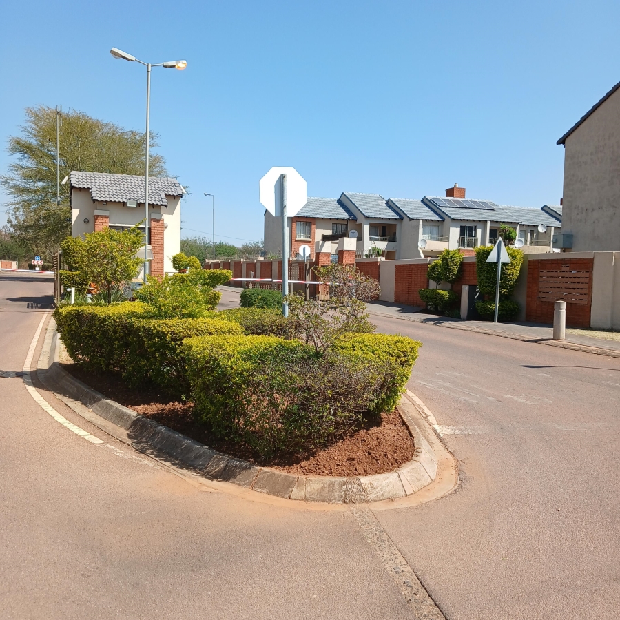 1 Bedroom Property for Sale in The Orchards Gauteng