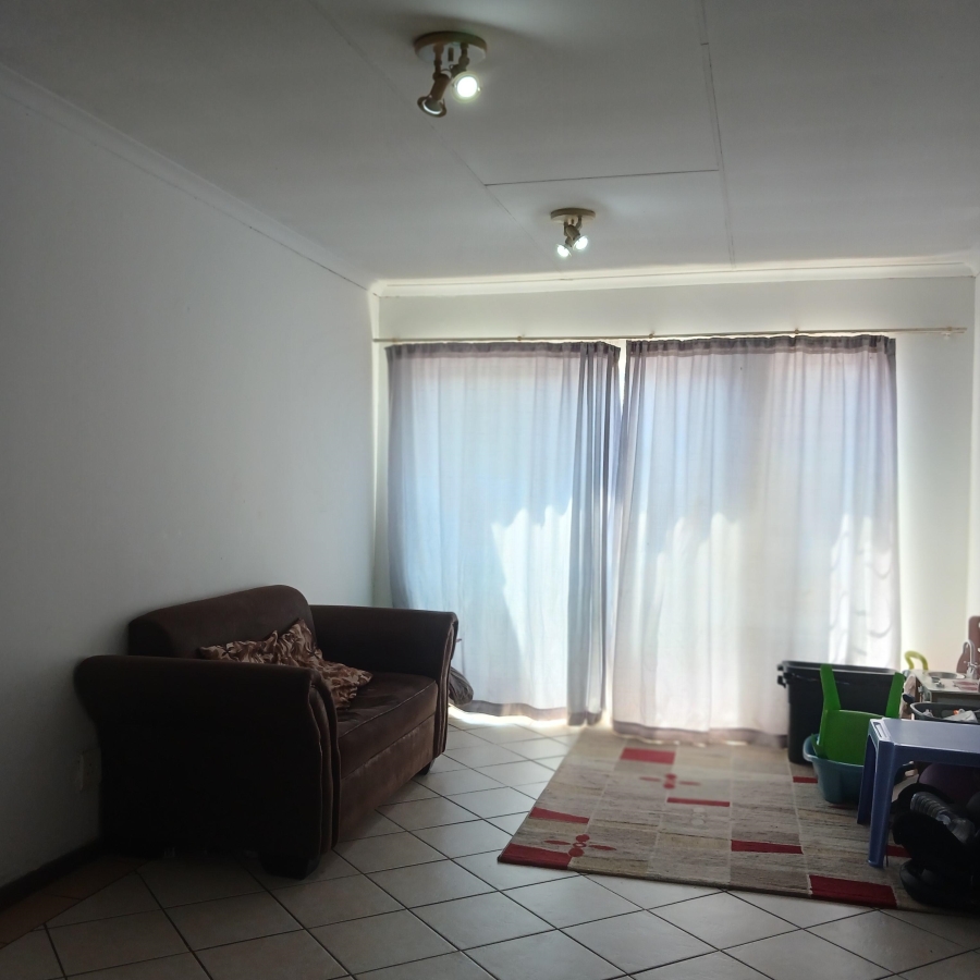 1 Bedroom Property for Sale in The Orchards Gauteng