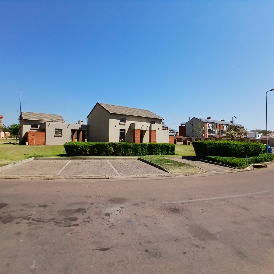 1 Bedroom Property for Sale in The Orchards Gauteng