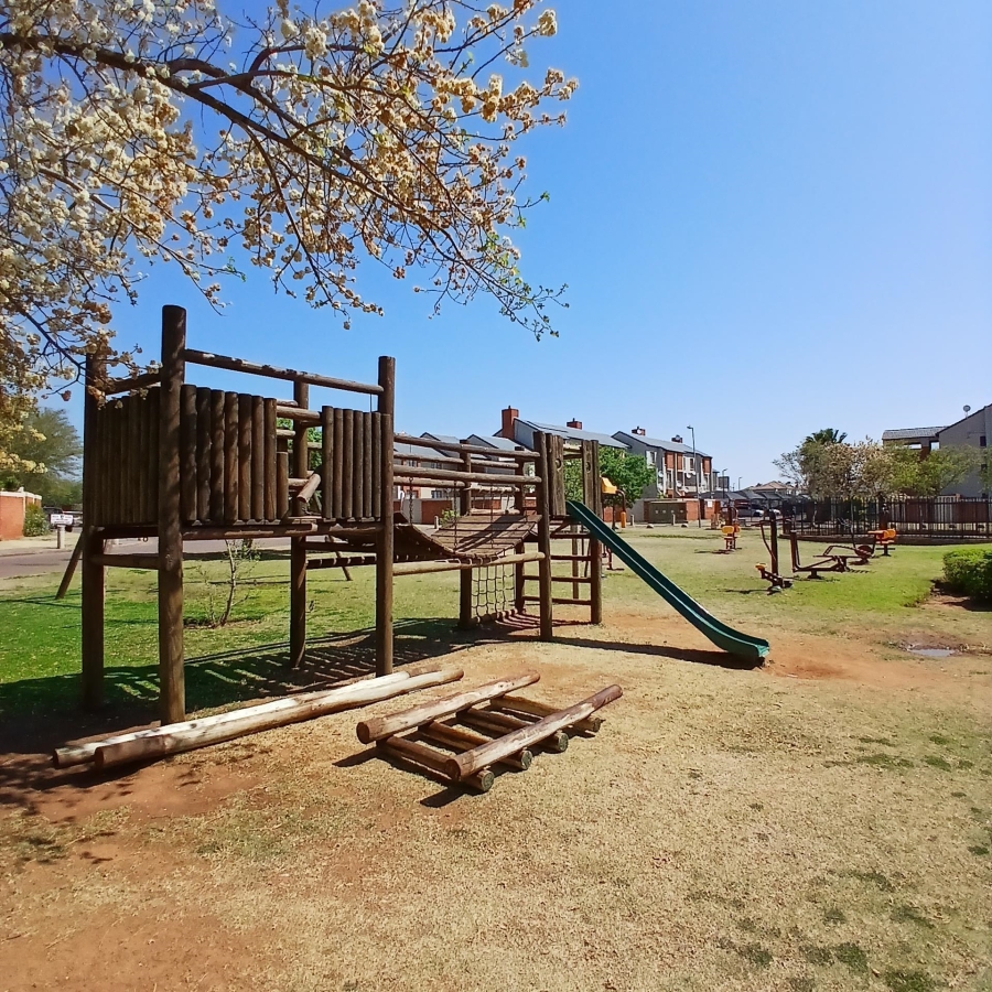 1 Bedroom Property for Sale in The Orchards Gauteng