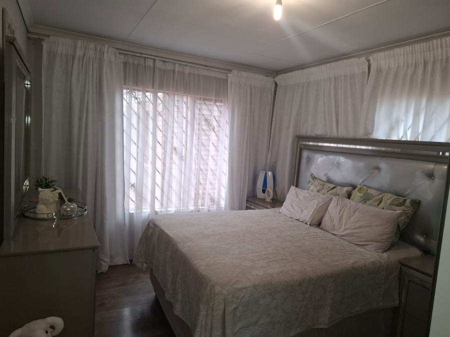 3 Bedroom Property for Sale in Lotus Gardens Gauteng
