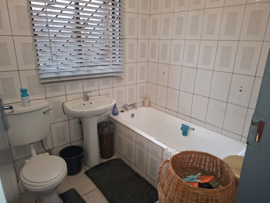 3 Bedroom Property for Sale in Lotus Gardens Gauteng