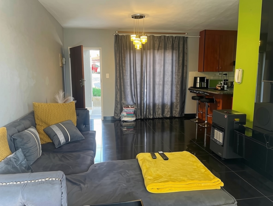 2 Bedroom Property for Sale in Vorna Valley Gauteng