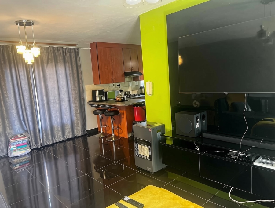 2 Bedroom Property for Sale in Vorna Valley Gauteng