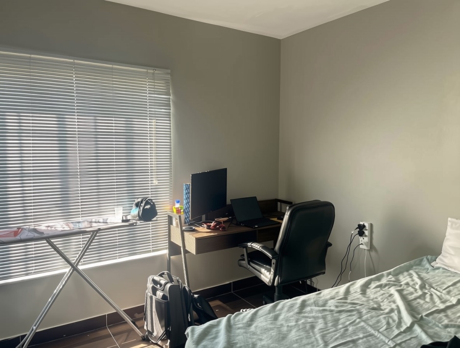 2 Bedroom Property for Sale in Vorna Valley Gauteng
