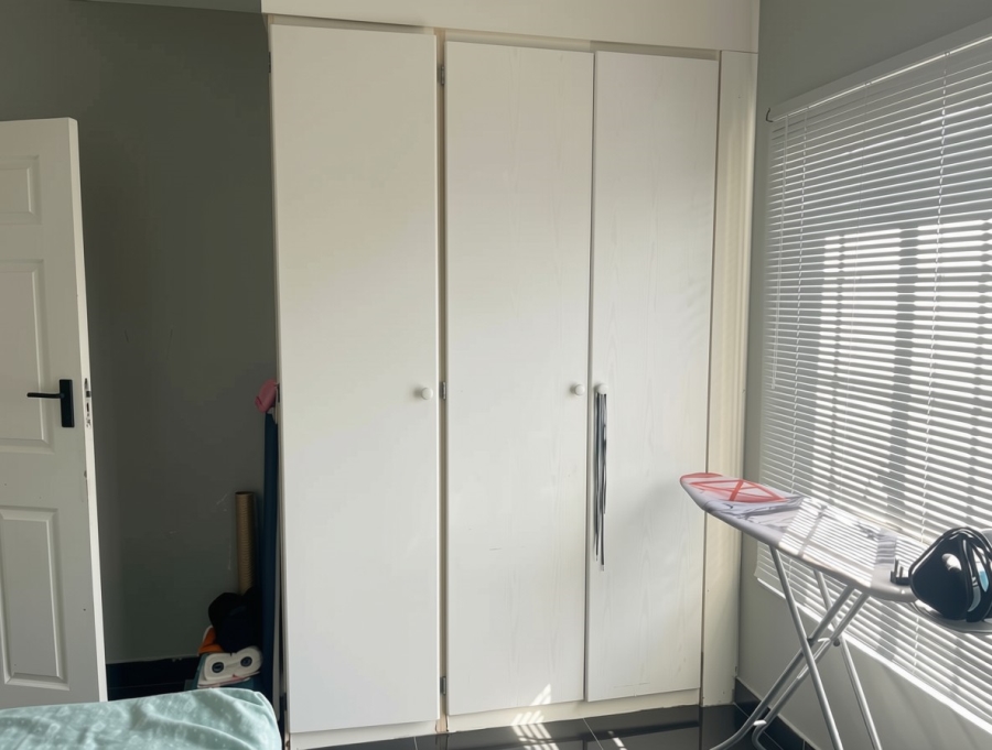 2 Bedroom Property for Sale in Vorna Valley Gauteng