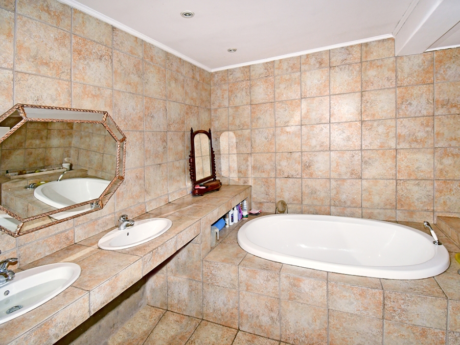 3 Bedroom Property for Sale in Bryanston Gauteng