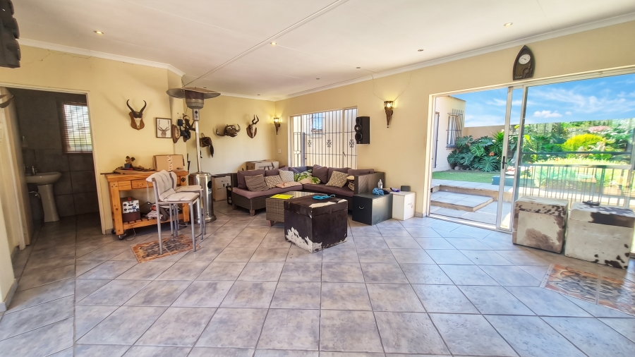 3 Bedroom Property for Sale in Hurlyvale Gauteng