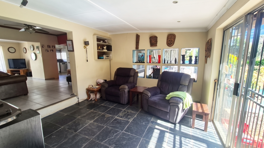3 Bedroom Property for Sale in Hurlyvale Gauteng