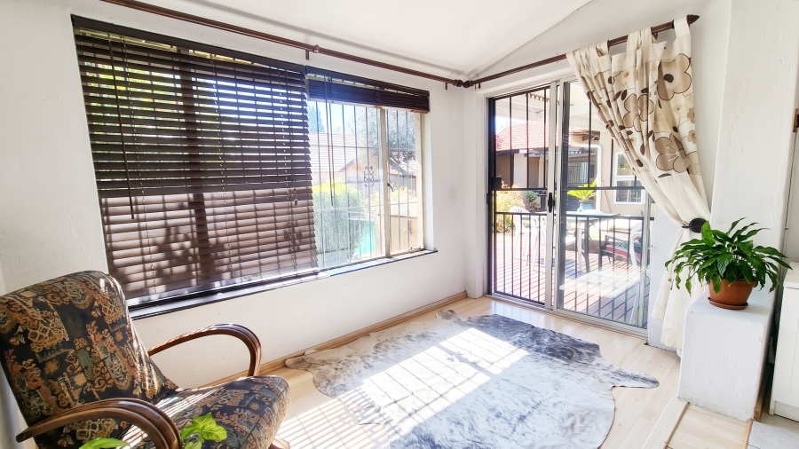 3 Bedroom Property for Sale in Hurlyvale Gauteng