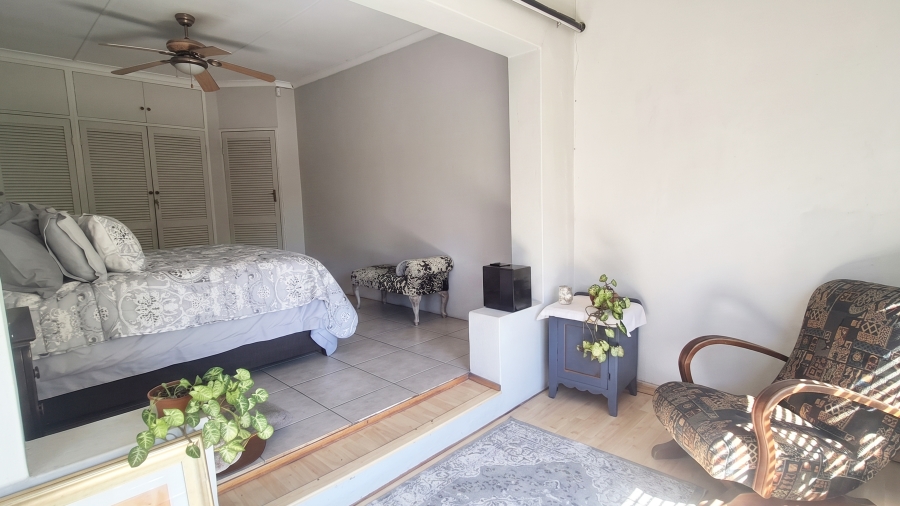 3 Bedroom Property for Sale in Hurlyvale Gauteng