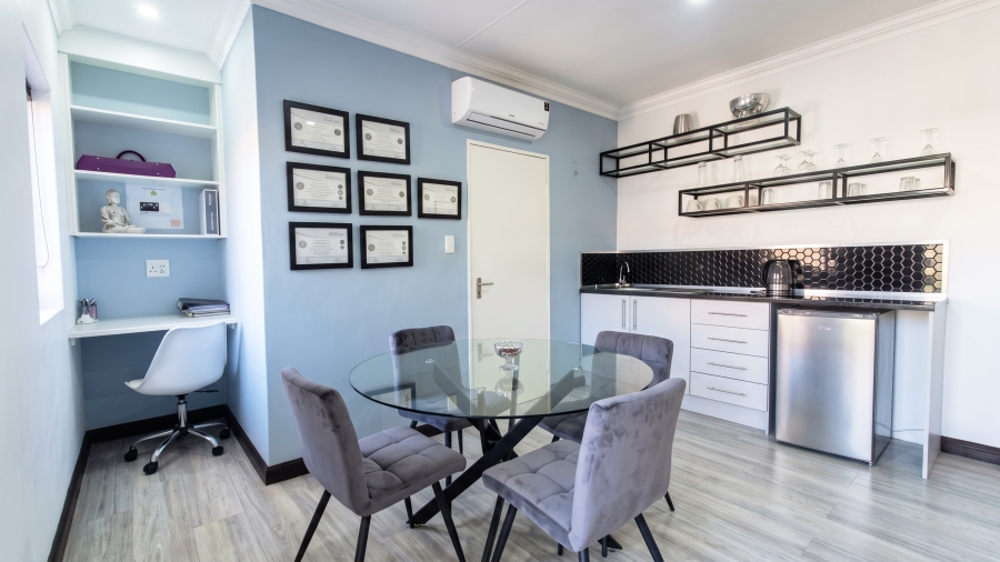 3 Bedroom Property for Sale in Hurlyvale Gauteng
