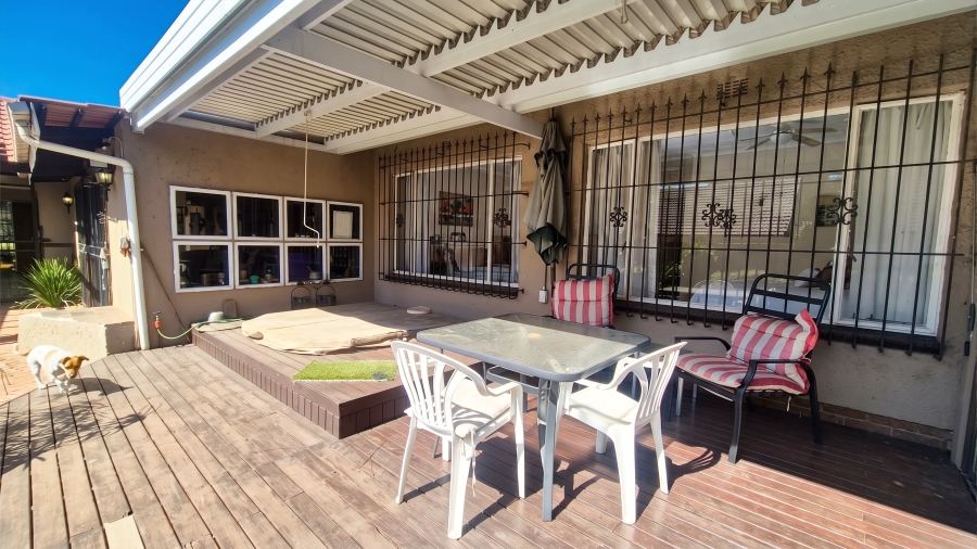 3 Bedroom Property for Sale in Hurlyvale Gauteng