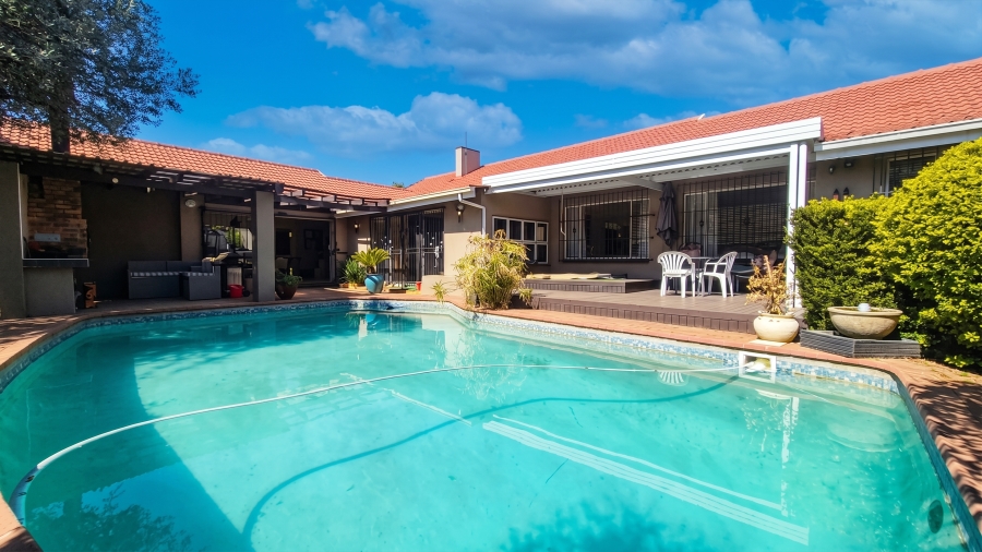 3 Bedroom Property for Sale in Hurlyvale Gauteng