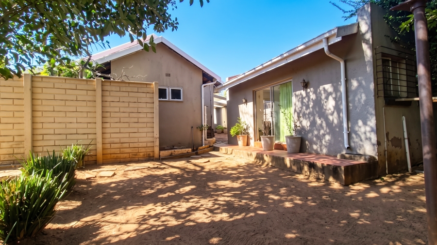 3 Bedroom Property for Sale in Hurlyvale Gauteng