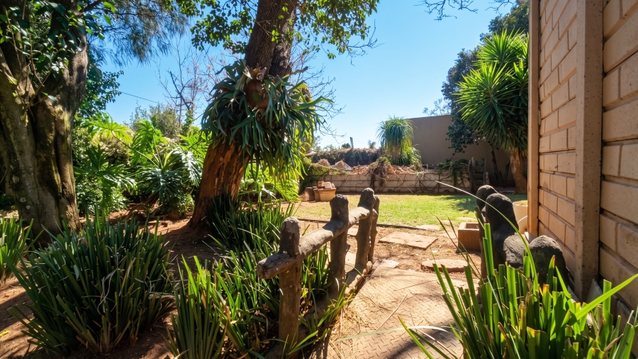 3 Bedroom Property for Sale in Hurlyvale Gauteng