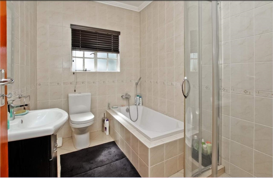 To Let 2 Bedroom Property for Rent in Bruma Gauteng