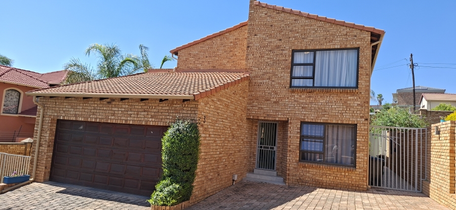 3 Bedroom Property for Sale in Noordkruin Gauteng