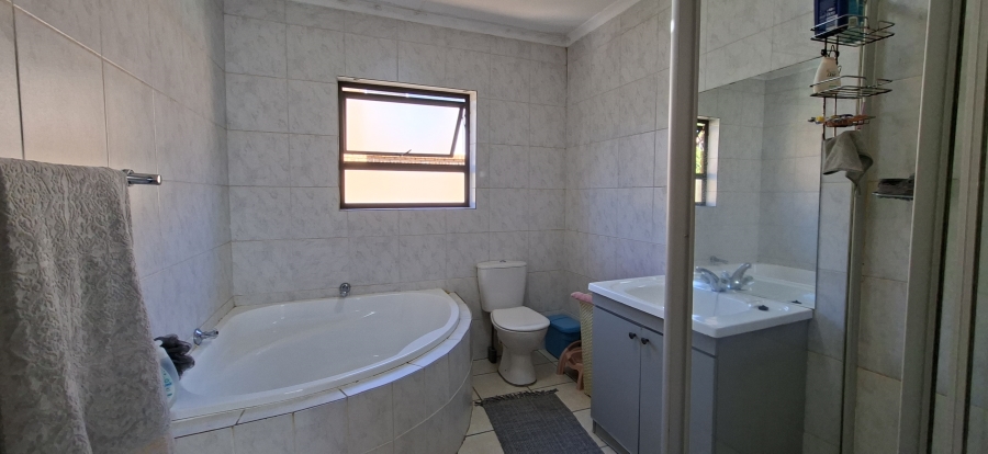 3 Bedroom Property for Sale in Noordkruin Gauteng