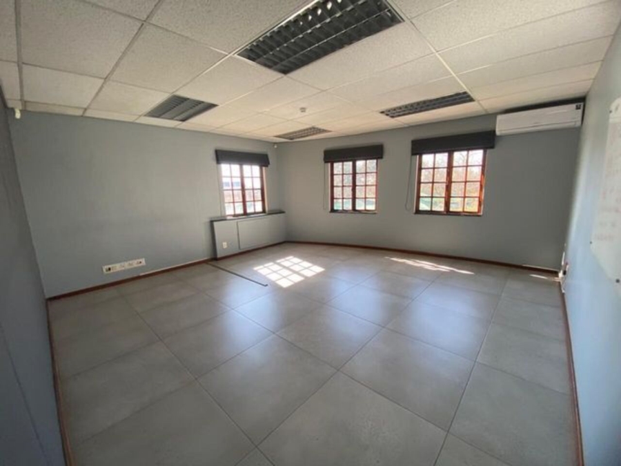 To Let Commercial Property for Rent in Randjespark Gauteng