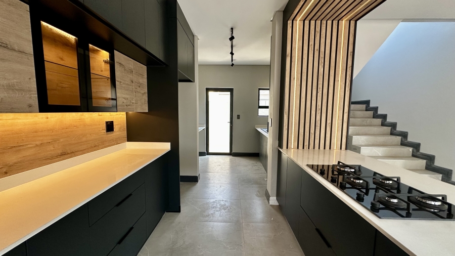 4 Bedroom Property for Sale in Fountainbrook Estate Gauteng