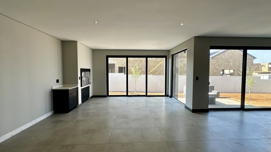 4 Bedroom Property for Sale in Fountainbrook Estate Gauteng