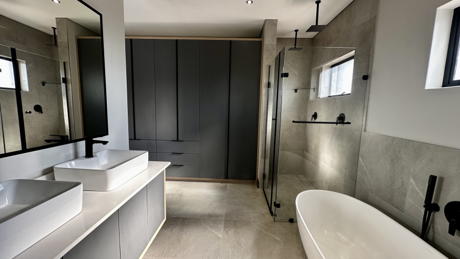 4 Bedroom Property for Sale in Fountainbrook Estate Gauteng