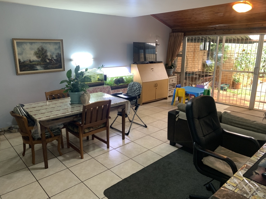 2 Bedroom Property for Sale in Wonderboom Gauteng