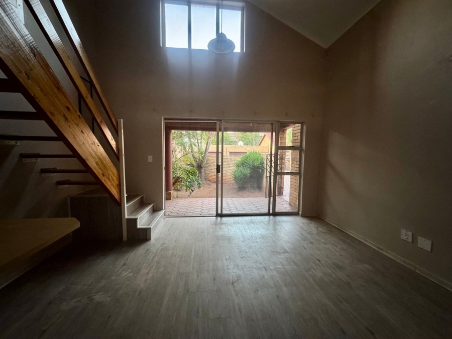 To Let 2 Bedroom Property for Rent in Eldoraigne Gauteng