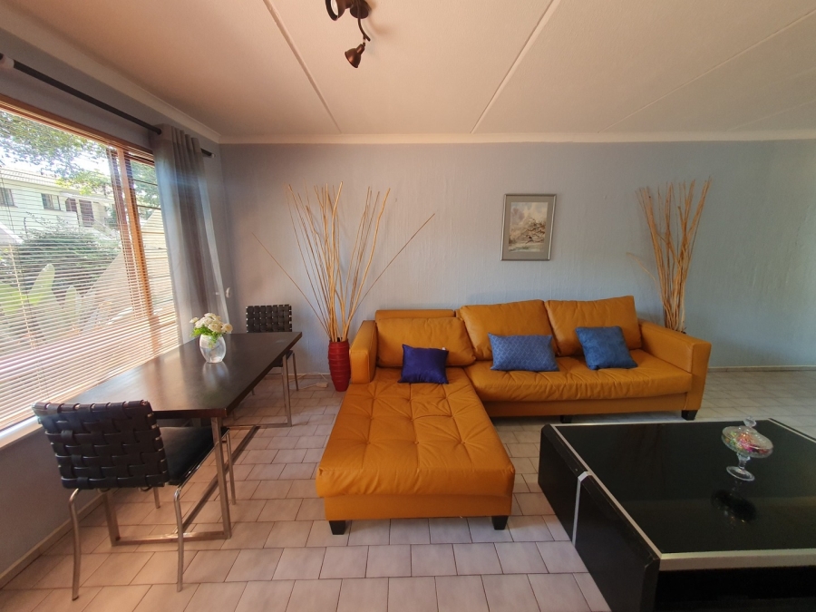 To Let 2 Bedroom Property for Rent in Sunninghill Gauteng